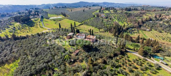 5 bedrooms Villa in Impruneta, Italy No. 237961 9