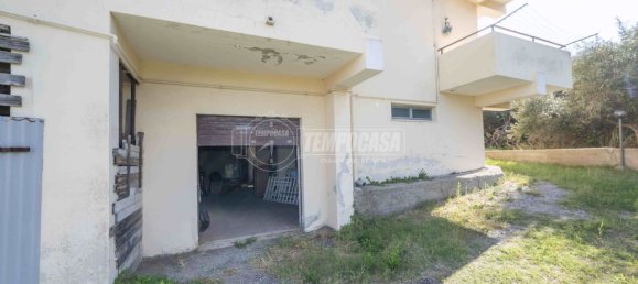 3 bedrooms Apartment in Messina, Italy No. 162577 20