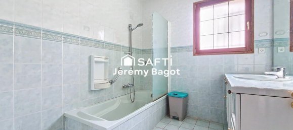 Casa de 4 dormitorios en Rochecorbon, France No. 57425 8