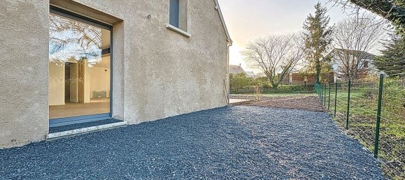 4 bedrooms House in Blere, France No. 56880 2