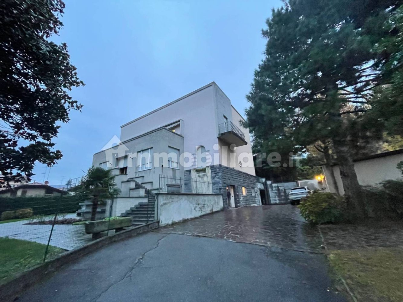 2 bedrooms Villa in Como, Italy No. 65186