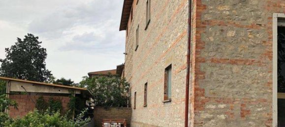 395m² Warehouse in Magione, Italy No. 304296 2