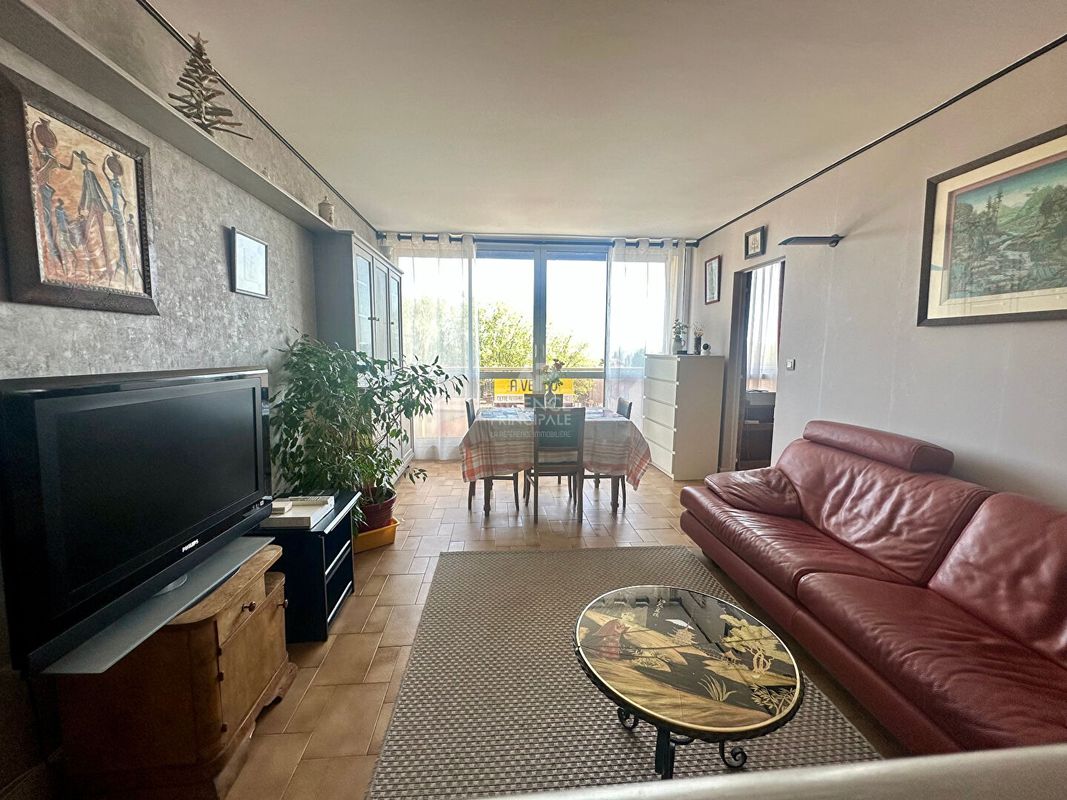 3 bedrooms Apartment in Bezons, France No. 181142