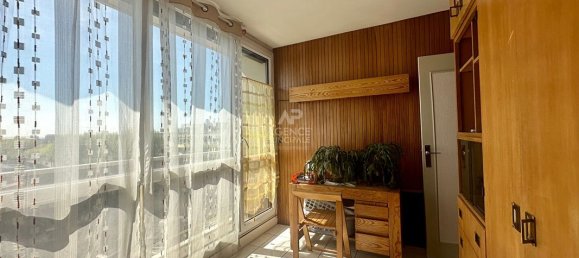 3 bedrooms Apartment in Bezons, France No. 181142 13