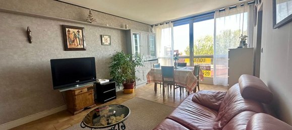 3 bedrooms Apartment in Bezons, France No. 181142 12
