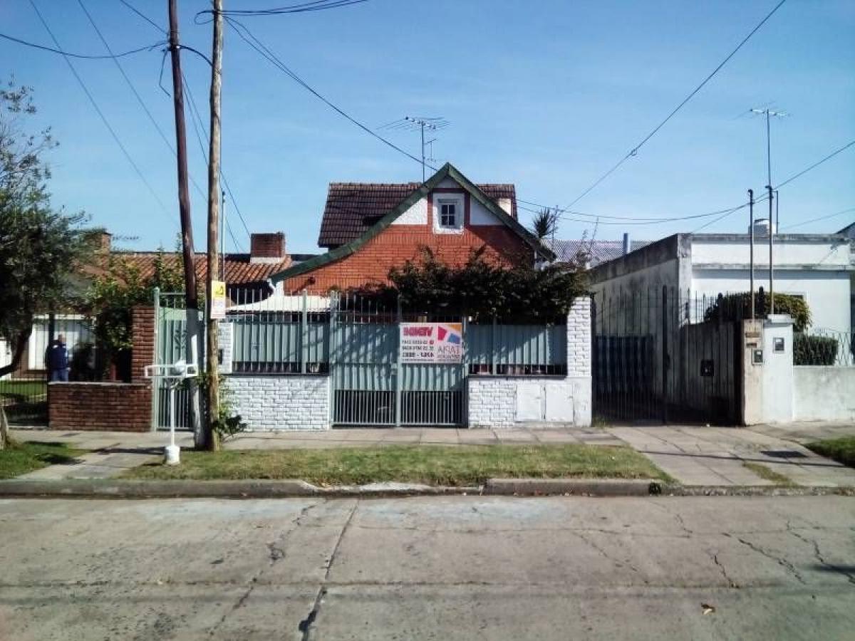 2 bedrooms House in General San Martin, Argentina No. 9567