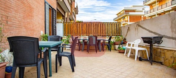 Apartamento de 3 habitaciónes en Pomezia, Italy No. 205173 4