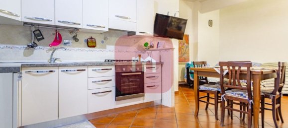 Apartamento de 3 habitaciónes en Pomezia, Italy No. 205173 10