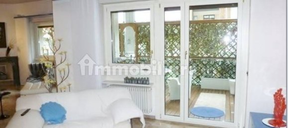 Квартира с 4 спальнями в Рим, Италия № 108772 6