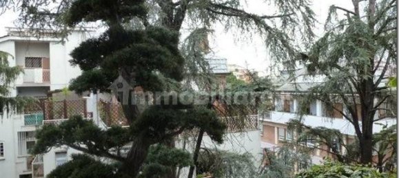 Квартира с 4 спальнями в Рим, Италия № 108772 3