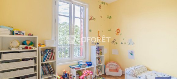 Casa de 5 dormitorios en Villemomble, France No. 292003 8