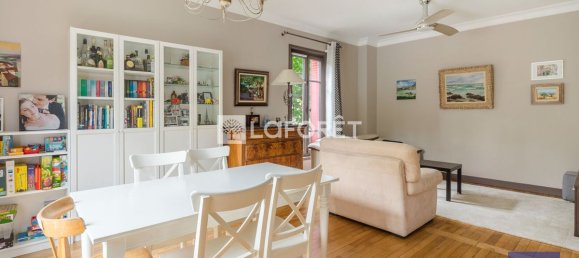 Casa de 5 dormitorios en Villemomble, France No. 292003 4