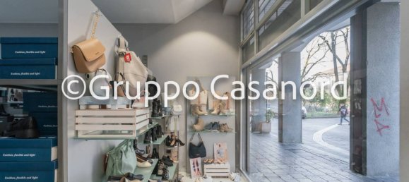 Propiedad comercial de 1 habitación en Cernusco sul Naviglio, Italy No. 360236 11