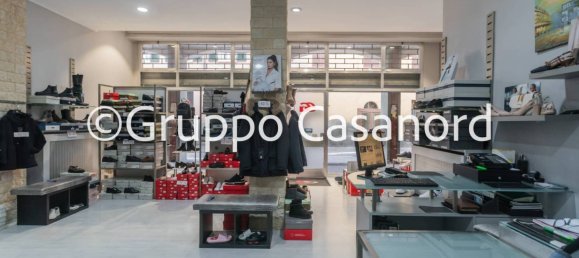 Propiedad comercial de 1 habitación en Cernusco sul Naviglio, Italy No. 360236 10