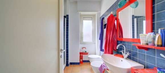 3غرفة شقة في Turin, Italy رقم 209279 12