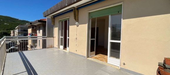 3-salle Penthouse à Spotorno, Italy No. 270663 5