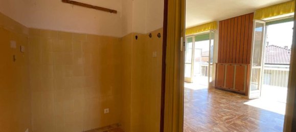 3-salle Penthouse à Spotorno, Italy No. 270663 10