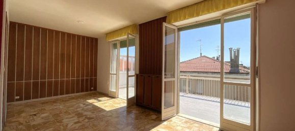 3-salle Penthouse à Spotorno, Italy No. 270663 7