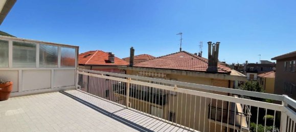 3-salle Penthouse à Spotorno, Italy No. 270663 4