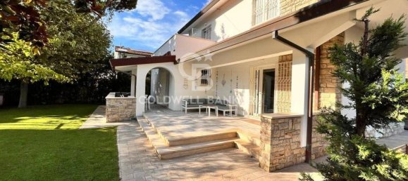 4 bedrooms Villa in Forte dei Marmi, Italy No. 79767 2