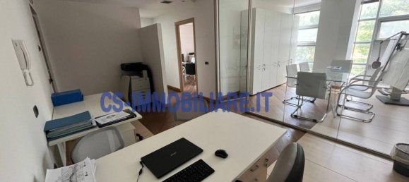 3 rooms Office in Potenza, Italy No. 342988 11
