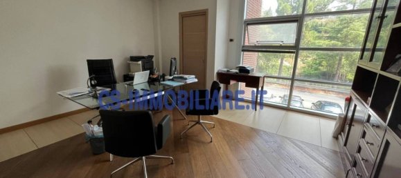 3 rooms Office in Potenza, Italy No. 342988 12