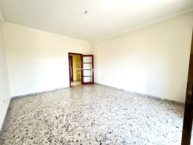 2 bedrooms Apartment in Foggia, Italy No. 354168