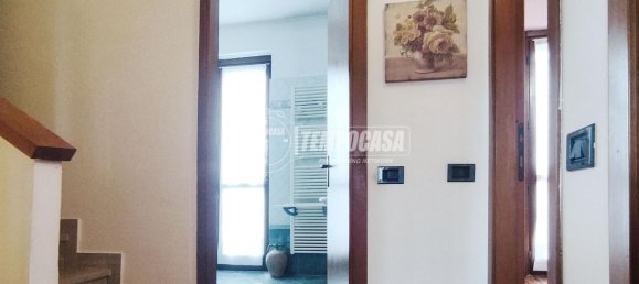 Casa de 4 habitaciónes en Mediglia, Italy No. 9448 7