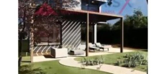  Land in Lisbon, Portugal No. 9205 8