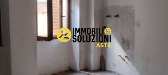 Apartamento de 4 habitaciónes en Gandino, Italy No. 8597 8