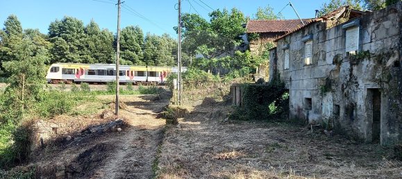 3 bedrooms House in Sobreira, Portugal No. 21114 2