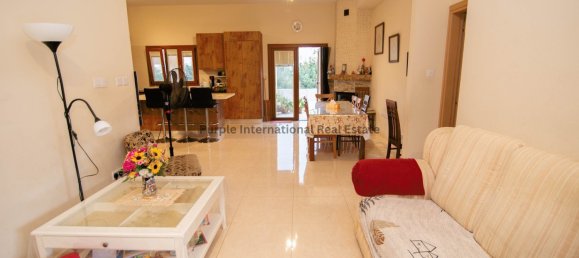 4 bedrooms Villa in Xylotymbou, Cyprus No. 1447 8