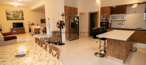 4 bedrooms Villa in Xylotymbou, Cyprus No. 1447 14