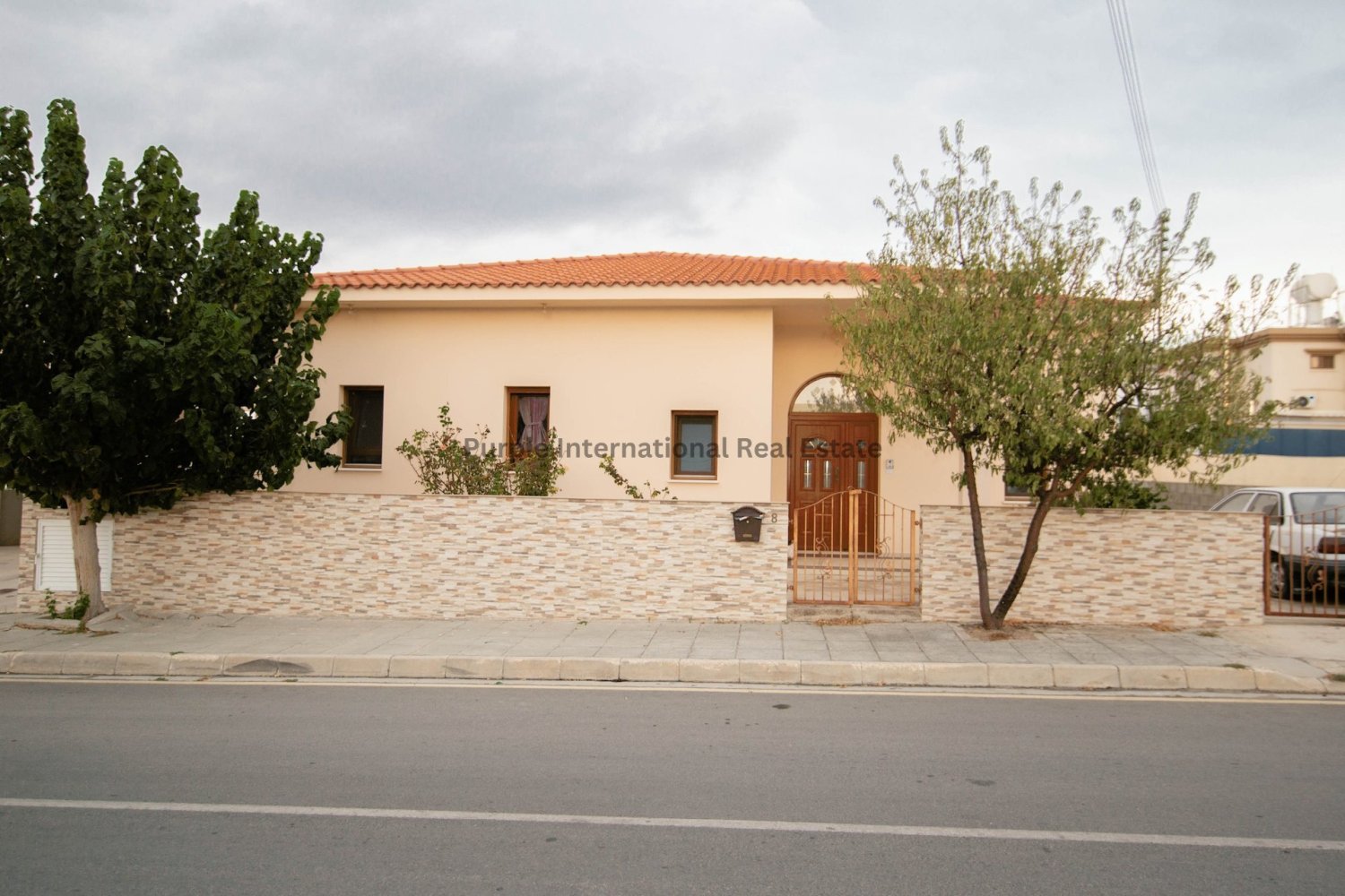 4 bedrooms Villa in Xylotymbou, Cyprus No. 1447