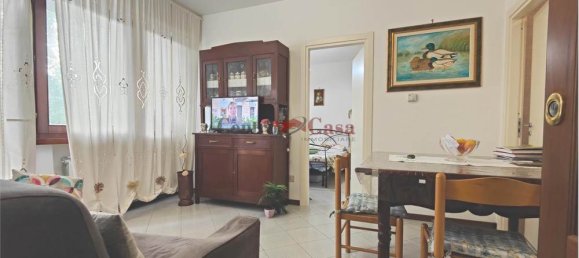 1 bedroom Apartment in Lucca, Italy No. 319905 2