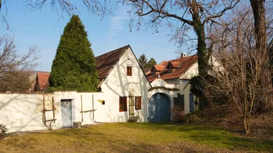 10 rooms House in Langenlois, Austria No. 120402