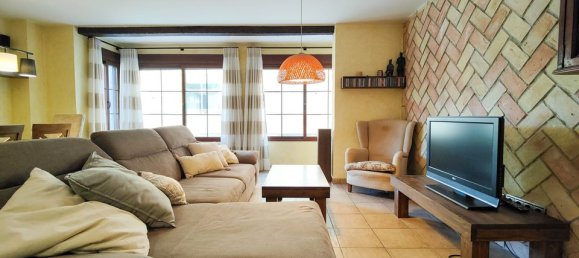 Apartamento de 2 dormitorios en Torrevieja, Spain No. 181836 3