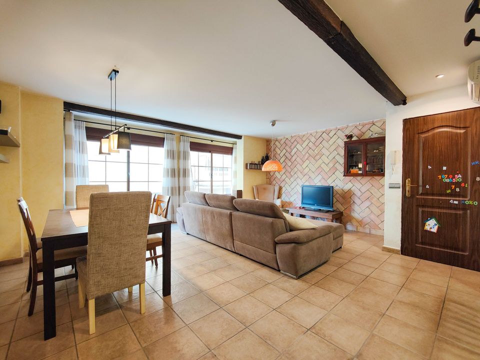 Apartamento de 2 dormitorios en Torrevieja, Spain No. 181836