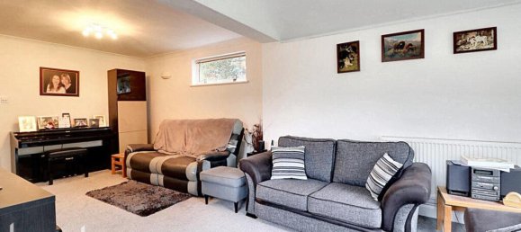 4 bedrooms House in Tatsfield, United Kingdom No. 4740 4