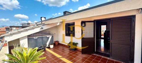 Dúplex de 4 dormitorios en Rubí, Spain No. 191204 74