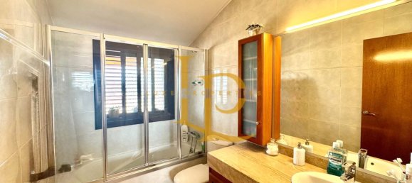 Dúplex de 4 dormitorios en Rubí, Spain No. 191204 62