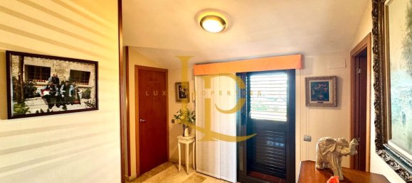 Dúplex de 4 dormitorios en Rubí, Spain No. 191204 81