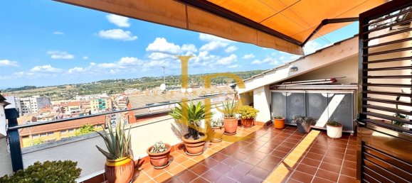 Dúplex de 4 dormitorios en Rubí, Spain No. 191204 77