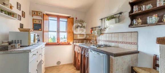 3 bedrooms House in Torgiano, Italy No. 356578 6