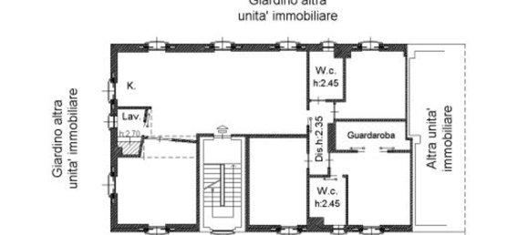 4-salle Appartement à Cormano, Italy No. 29811 22