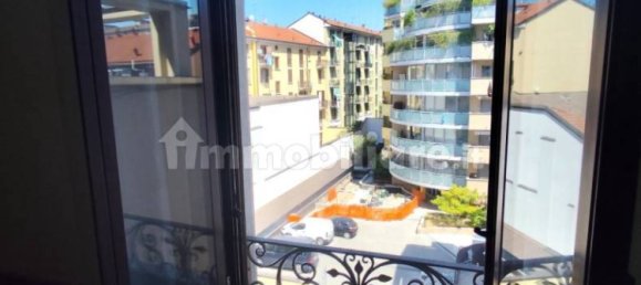 2 bedrooms Apartment in Milan, Italy No. 323015 28