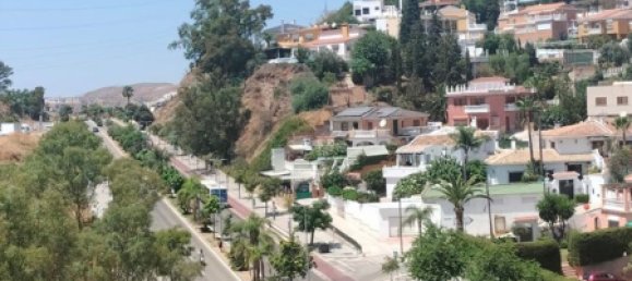 4 Schlafzimmer Wohnung in Puerto De La Torre, Spain, Nr. 136623 3