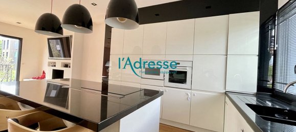 4 bedrooms House in Nanterre, France No. 299615 3