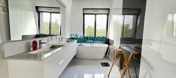 4 bedrooms House in Nanterre, France No. 299615 11