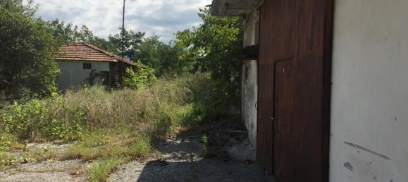 1050m² Property in Pylaia, Greece No. 5518 6